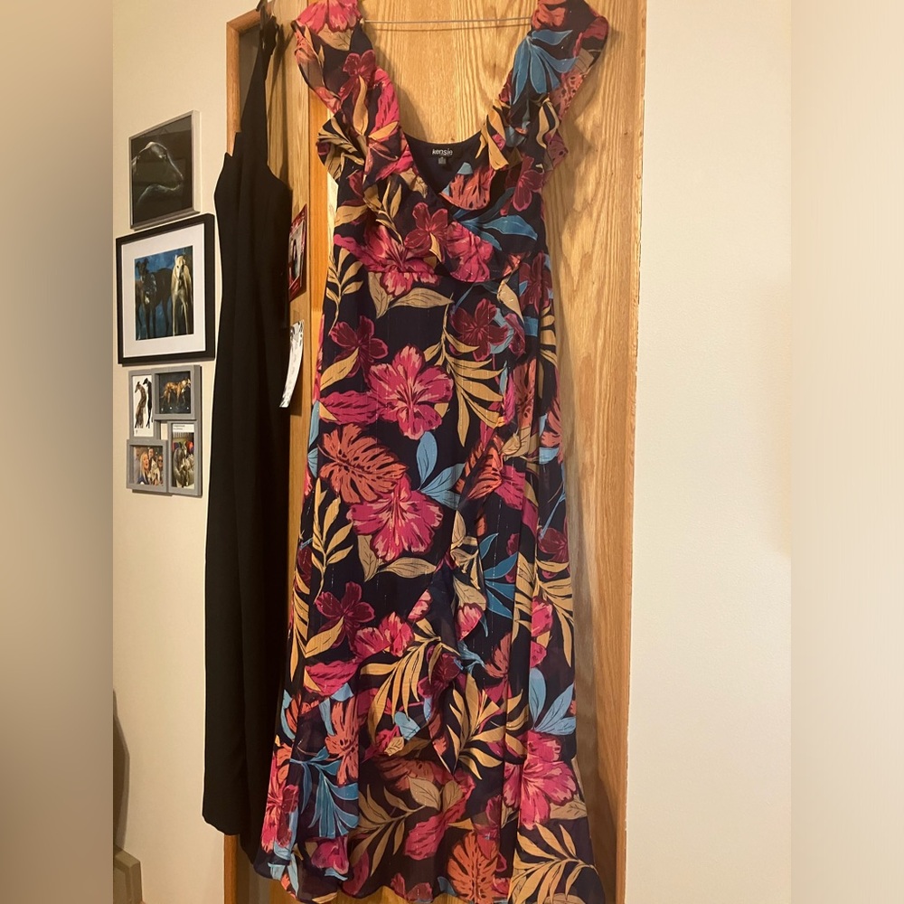 $118 Kensie Tropical Print Shimmery Ruffle Chiffon midi dress, floral. Size 10. - Picture 4 of 16